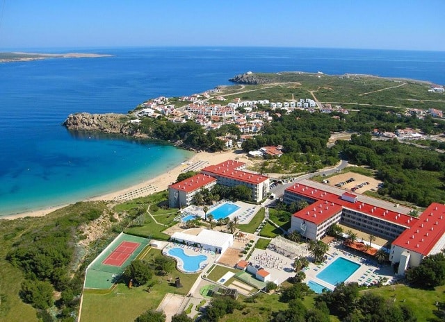 Arenal d en Castell - mooie plaats op Menorca Arenal d en Castell - mooie plaats op Menorca