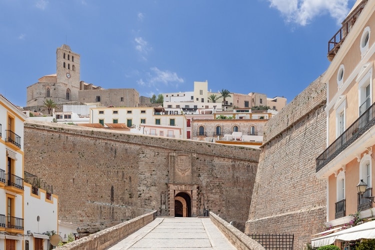 Ibiza bezienswaardigheden - oude stad bezoeken